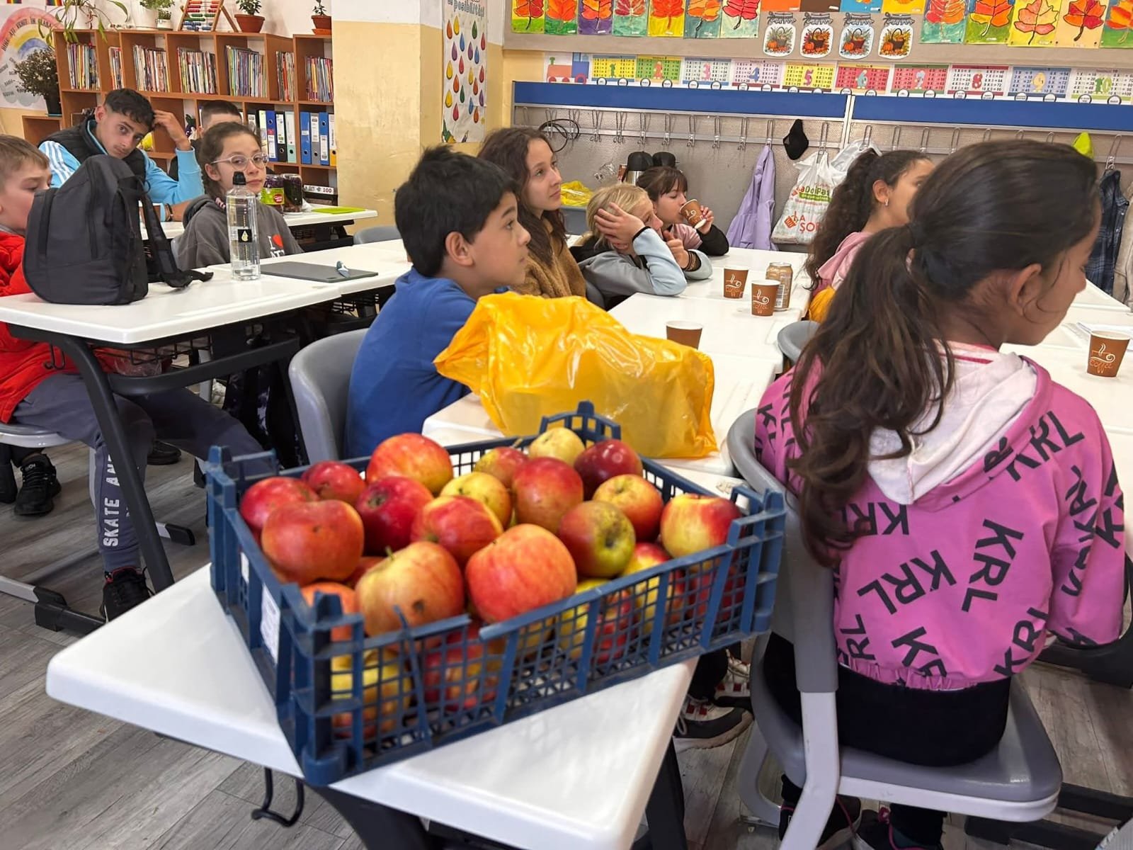 Degustare de mere la atelierul de toamnă